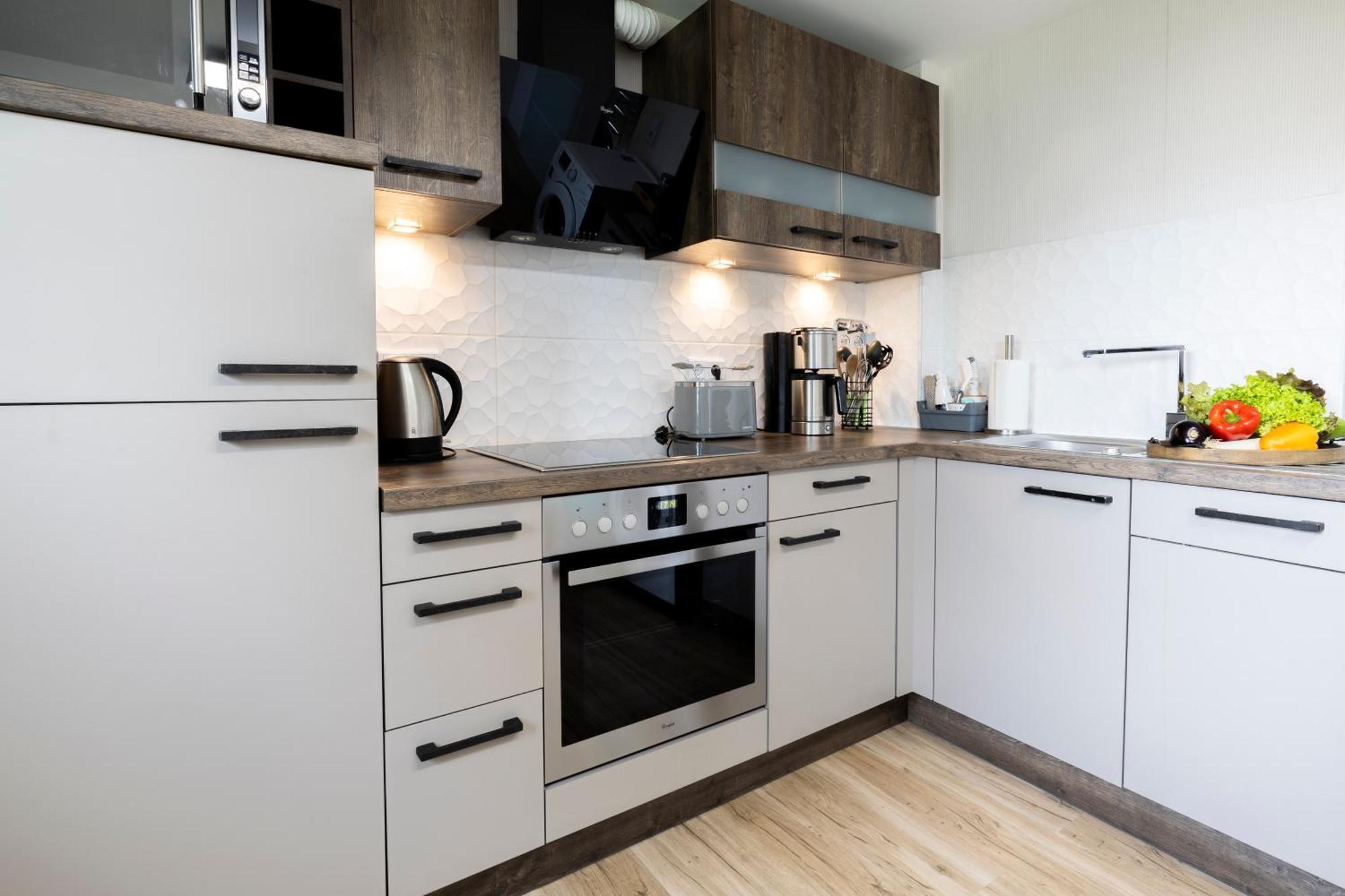 Design Maisonette - 24H Self-Check-In - Bis 7 Pers - In Direkter Weihernaehe - Parkplatz - Wifi - Balkon -Terrasse - Radwege Schiffweiler Exterior foto